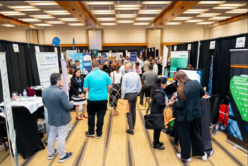 Startup Pitch Showcase at the CanadianSME Small Business Show